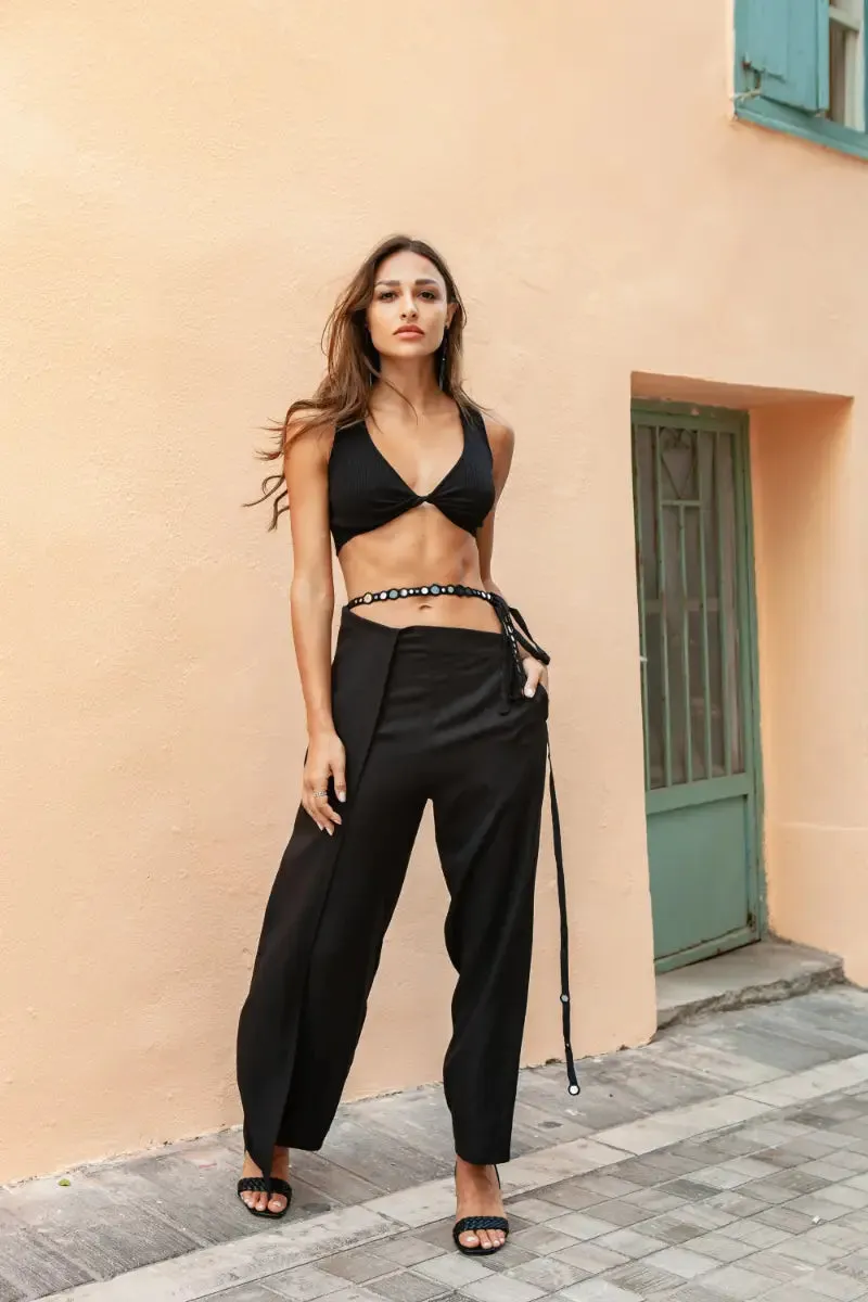 Black Trousers With a Mirrored Belt