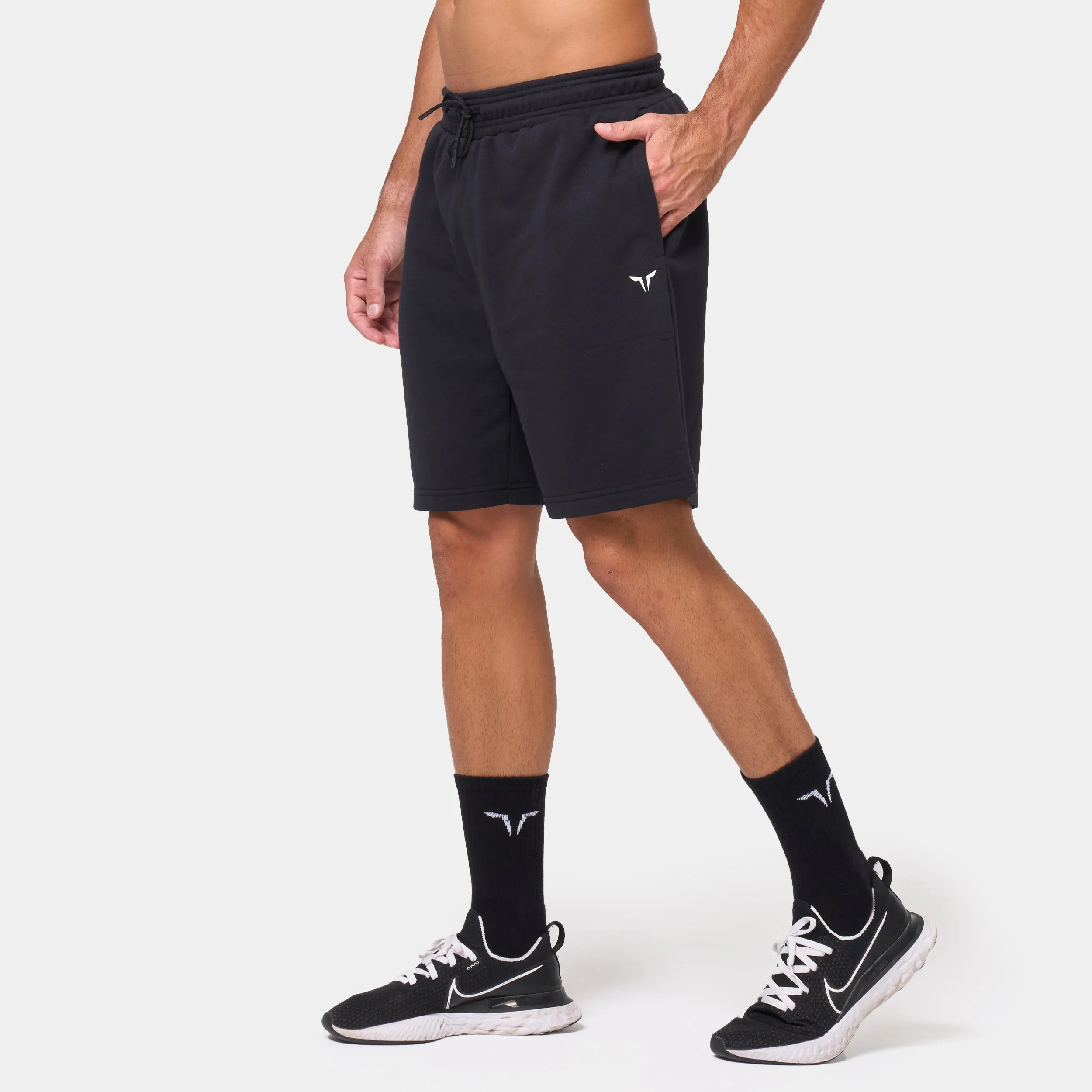 Essential 7" Relaxed Shorts - Black