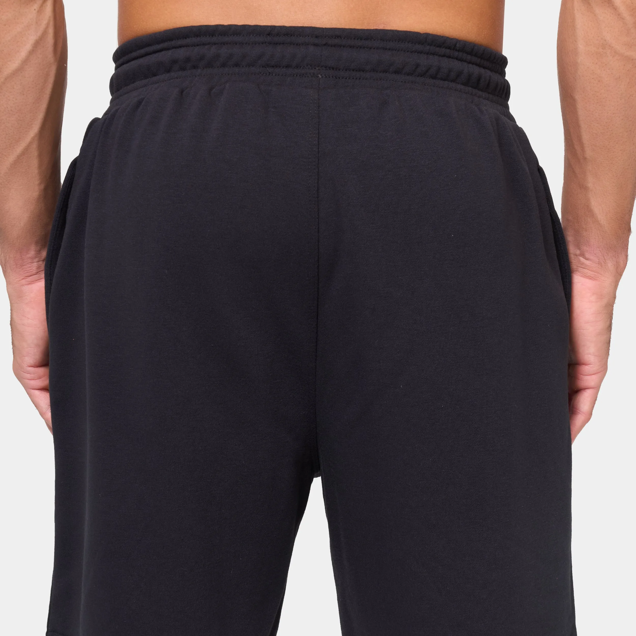 Essential 7" Relaxed Shorts - Black