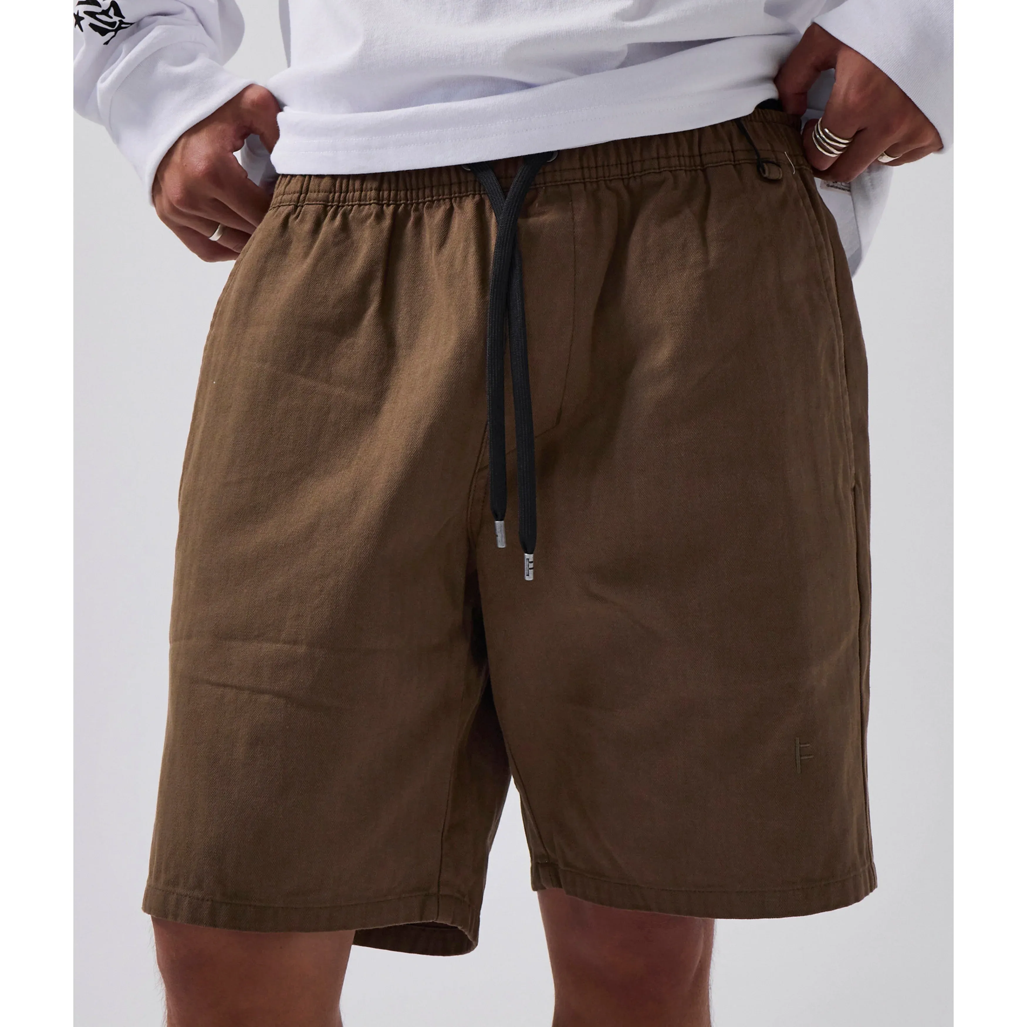 Former Prayer Herringbone 18" Walkshorts