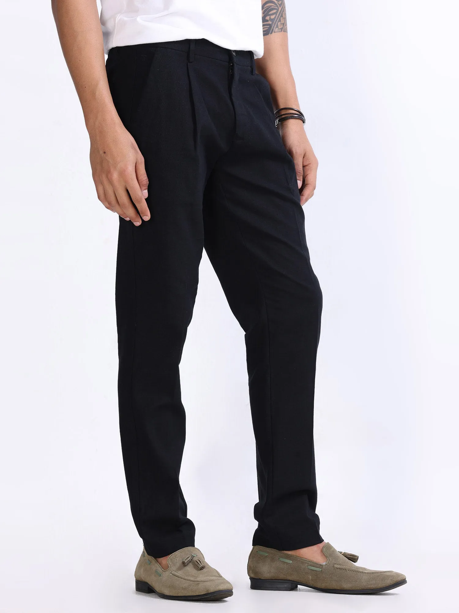 Raw Slub Black Pleated Pant